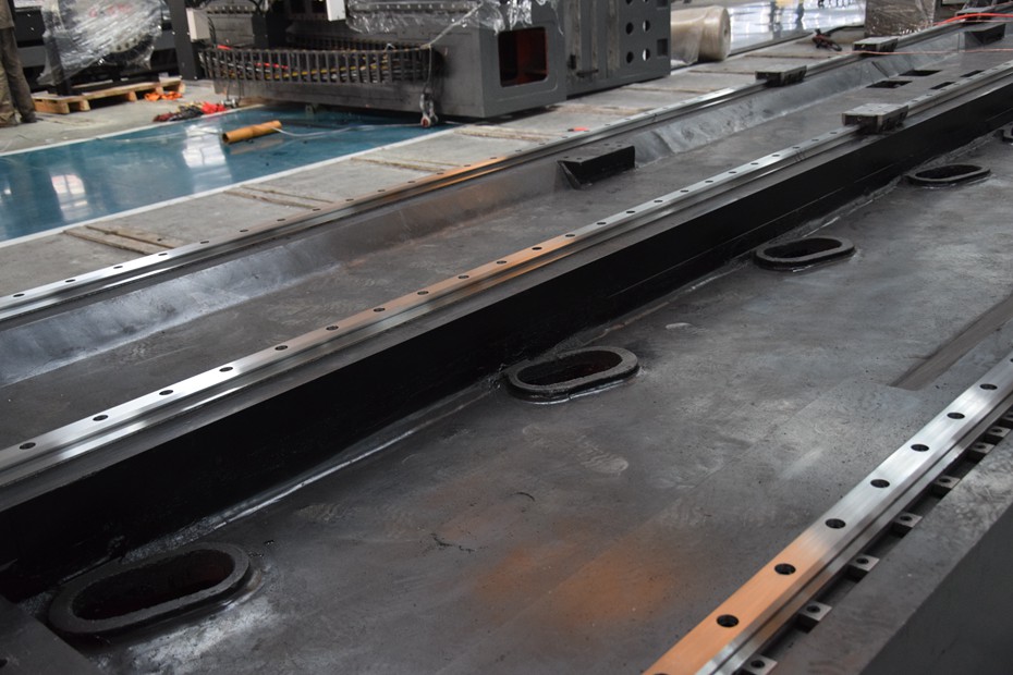 數(shù)控龍門銑床滾珠三線軌的優(yōu)點(diǎn)有哪些.jpg 數(shù)控龍門銑床滾珠三線軌的優(yōu)點(diǎn)有哪些.jpg